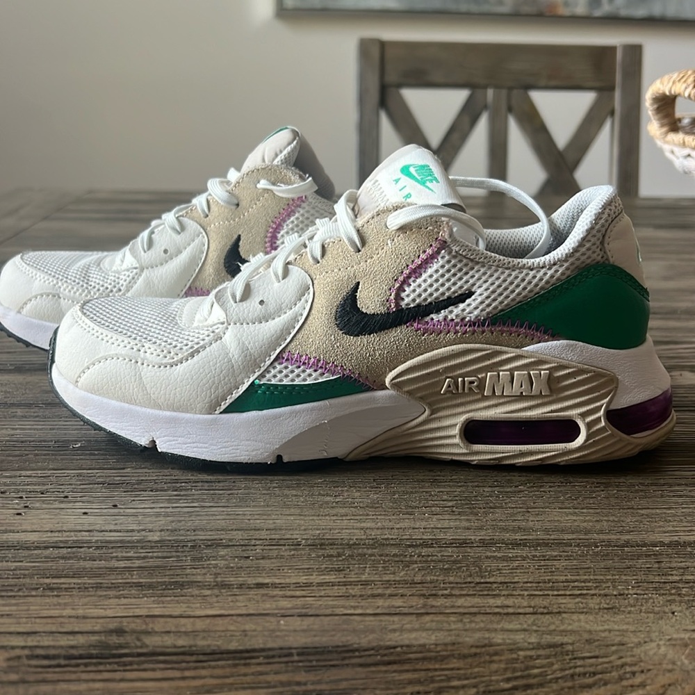 Nike Air Max, Women’s, size 7